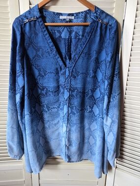 NY Collection Blue Snake Print V-Neck Blouse Size Large